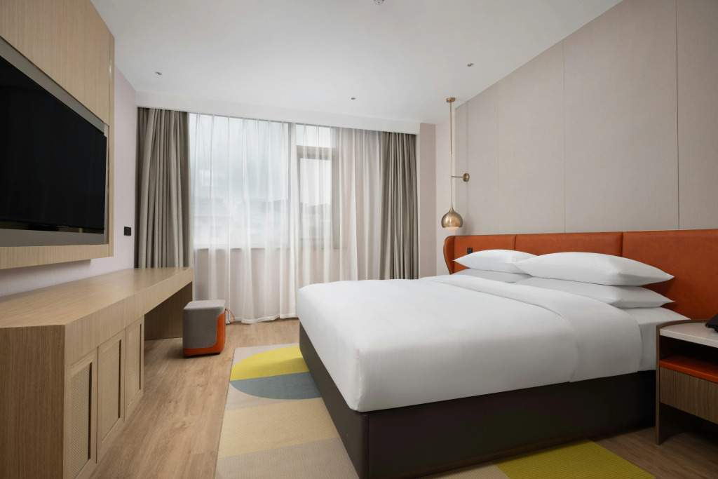 Home2 Suite by Meishan Dongpo