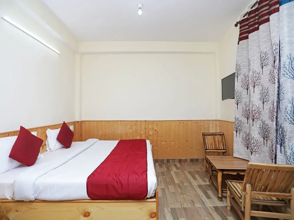 OYO 14401 Home Delightful Studio Naggar Road