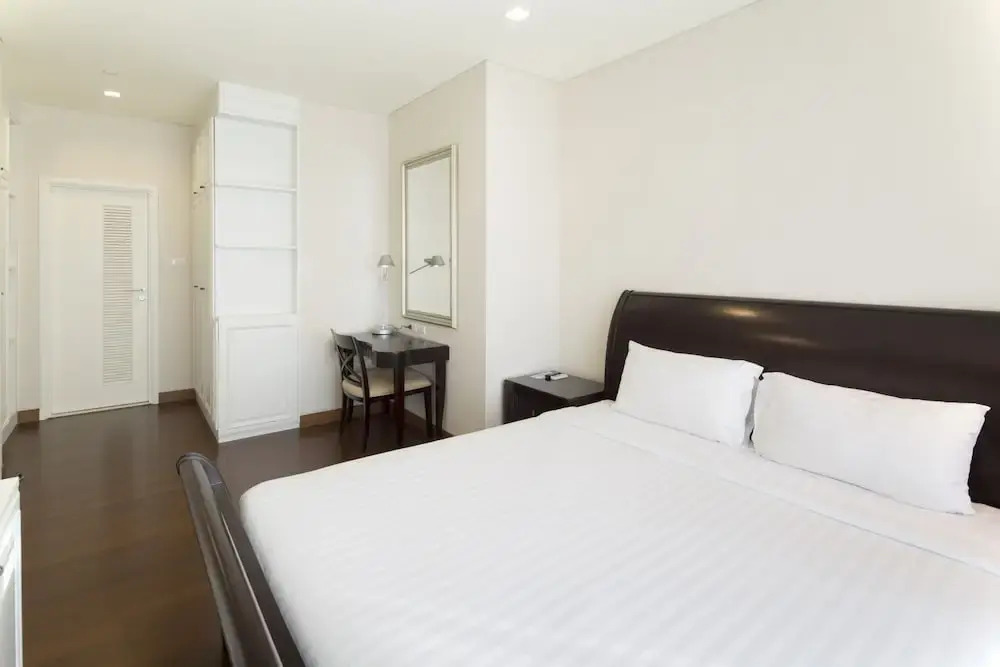 Ivy Thonglor 55