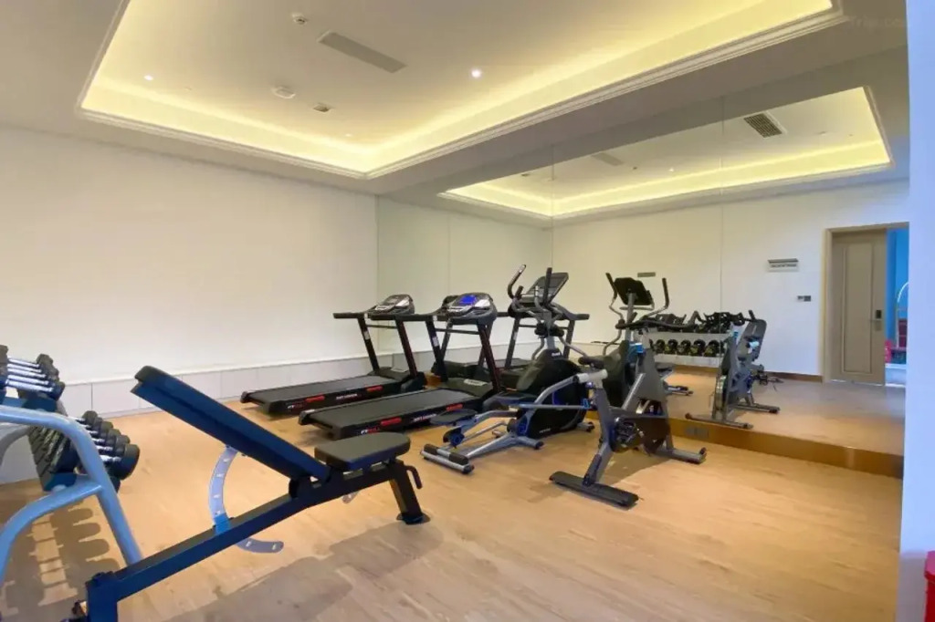 Vienna International Hotel (Chengdu Longquan Automobile City Aviation Academy Branch)