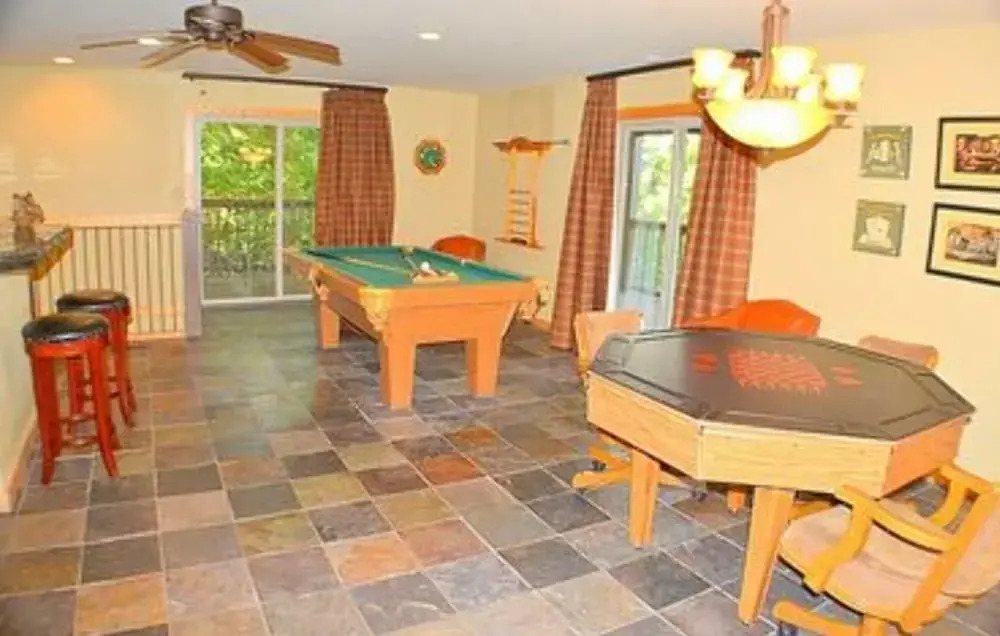 Chateau Sur LaMont Mountain Views