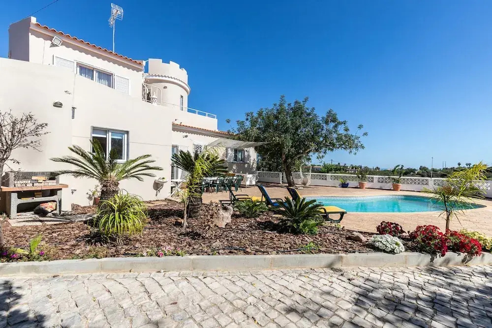Looking to Landscape Sea View Private Pool Villa