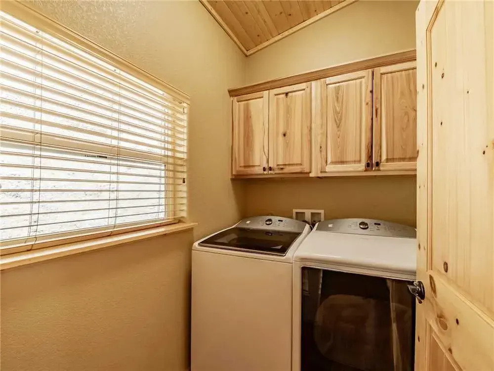 Heavenly Pines - Three Bedroom Cabin with Hot Tub