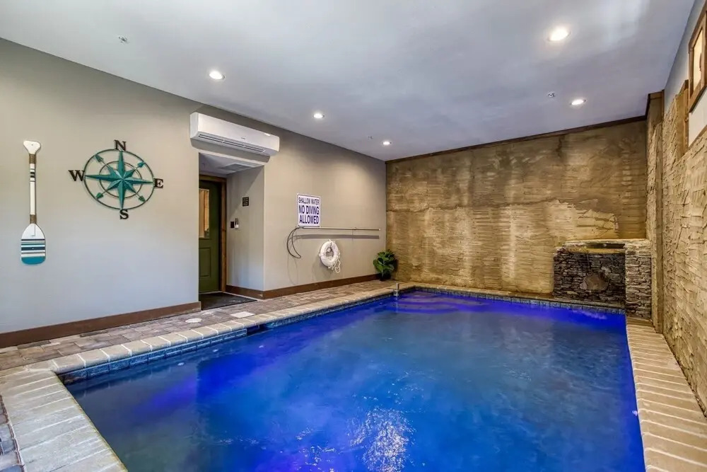 ERN840 - Splashin Chalet - Brand New Cabin with Indoor Pool! Great Location! cabin