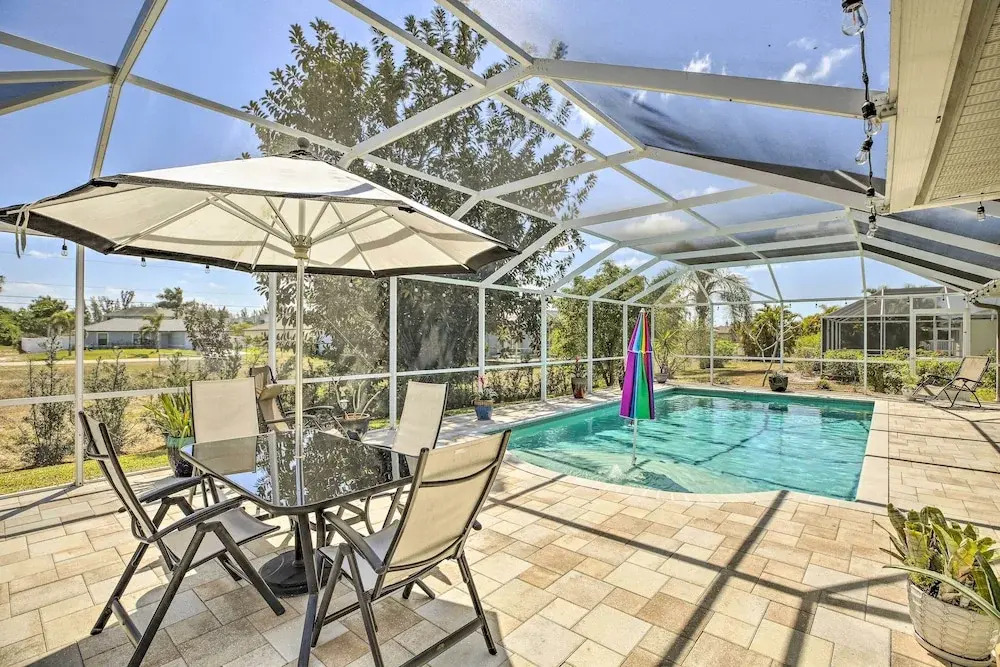 Lanai & Heated Pool: Stunning Cape Coral Getaway