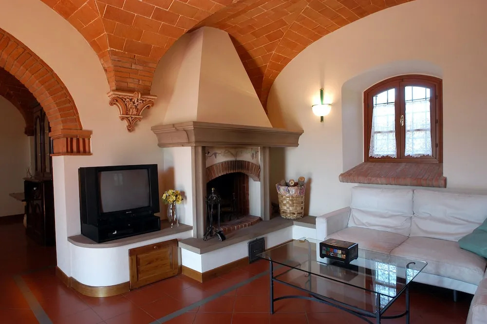 Podere Fignano, holiday home - apartments renovated 2024 - new swimming pool