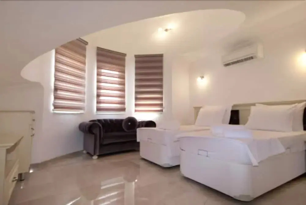 Villa Liya