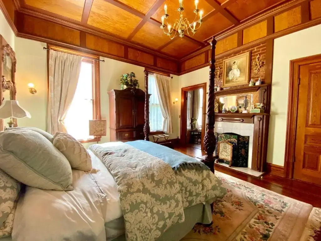 Hogan House at Rose Hill B&B