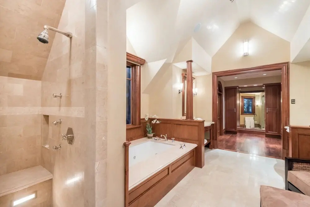Hood Park Manor - 9 Br Home