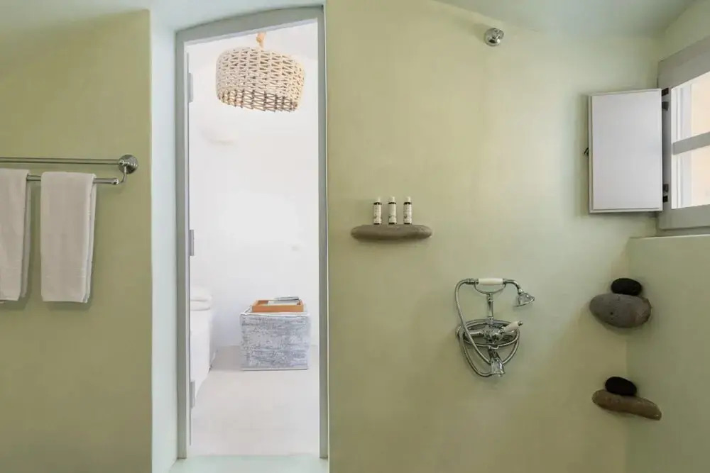 Nido House in Santorini
