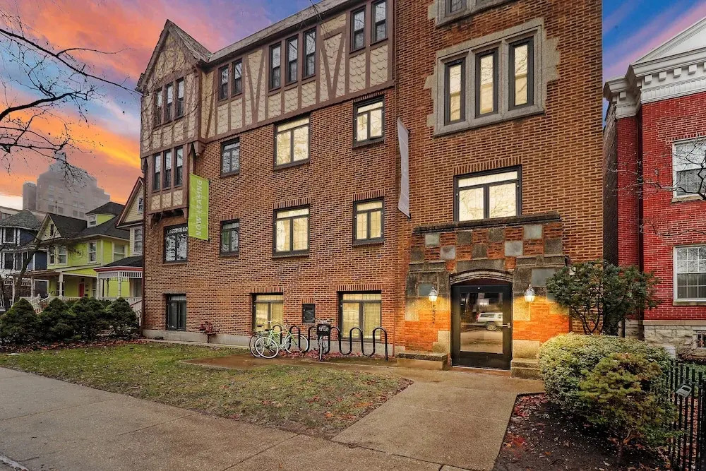 Cozy Charm Studio Apt - Kenwood 205