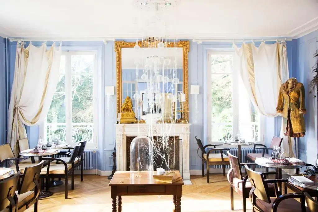 Maison Stella Cadente, Maison dhôtes Artistique et Jardin à Provins
