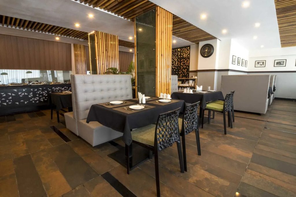 The Regal Hotel & Lounge