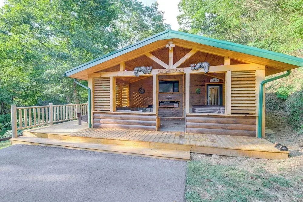 Sevierville Cabin ~ 3 Mi to the Island!