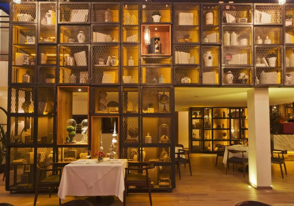 The Alest Hotel