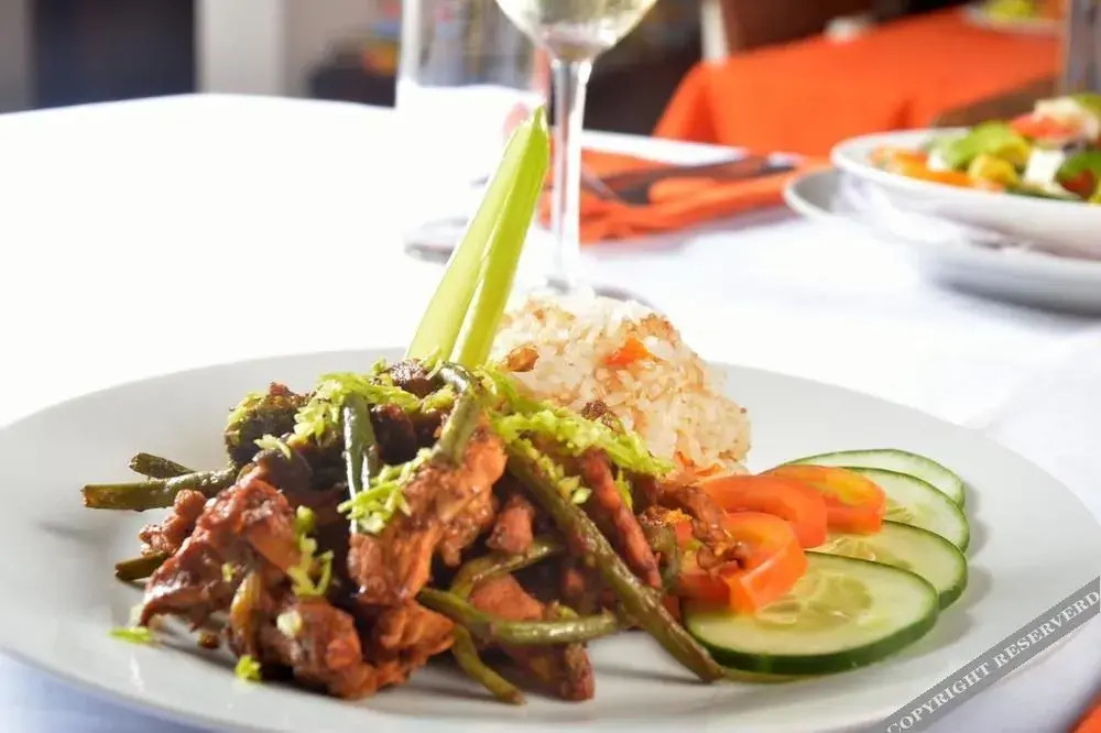Triniti Airport Hotel