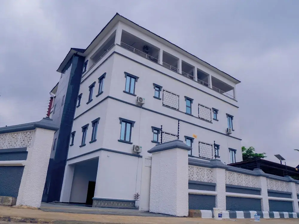 X Best Apartments