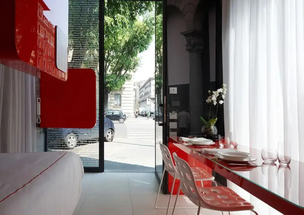 TH Street Milano
