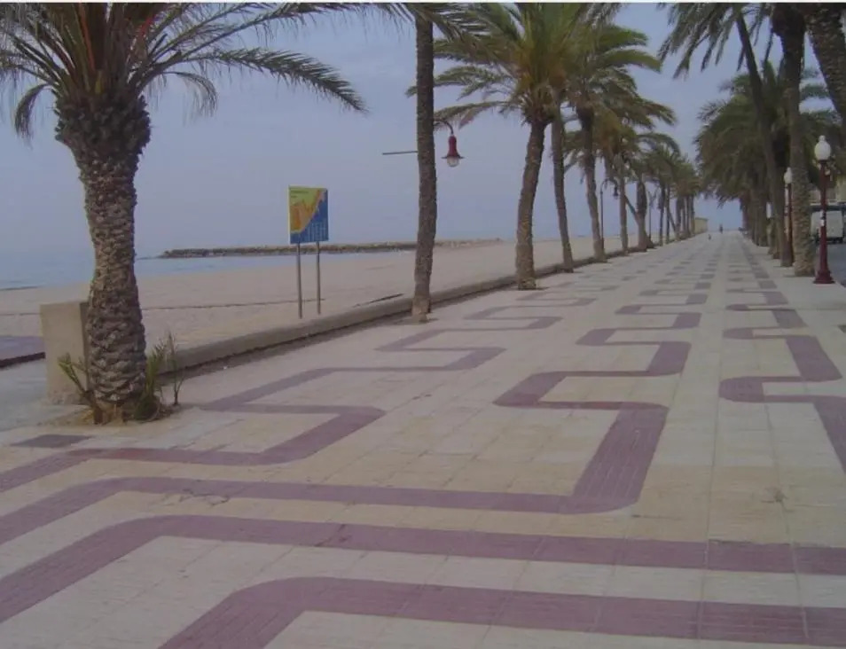 Apartamento En Segunda Linea De Mar, Wifi & A.C