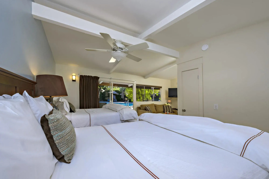 Avance Hotel