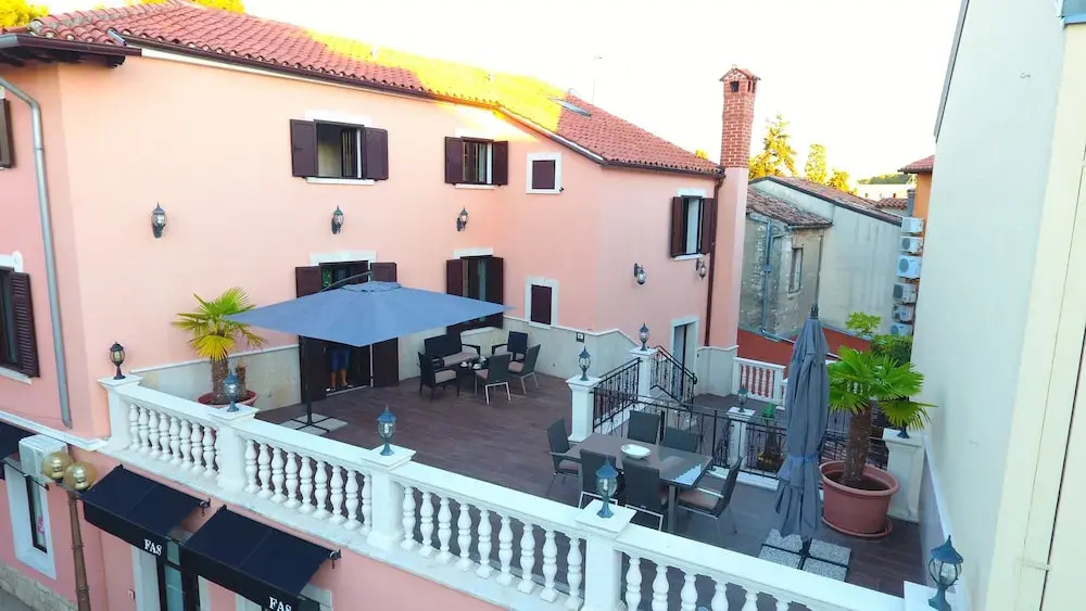 Villa Hasi