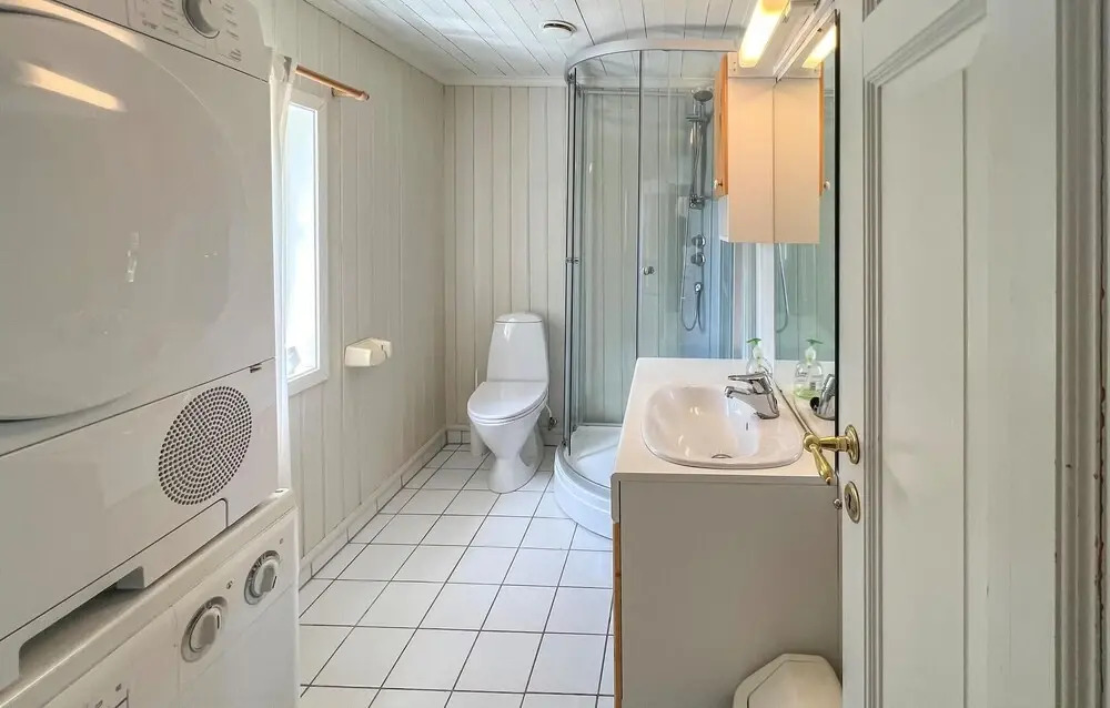 3 Bedroom Stunning Home In Flekkerøy