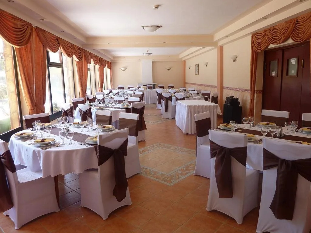 Zsanett Hotel