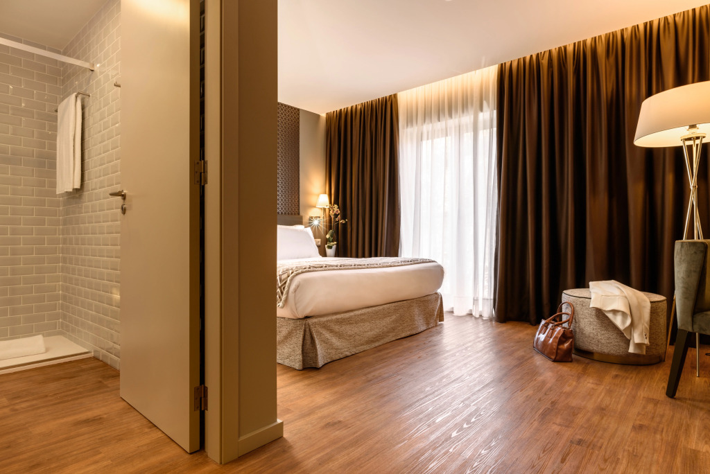 Dorma Almada Porto