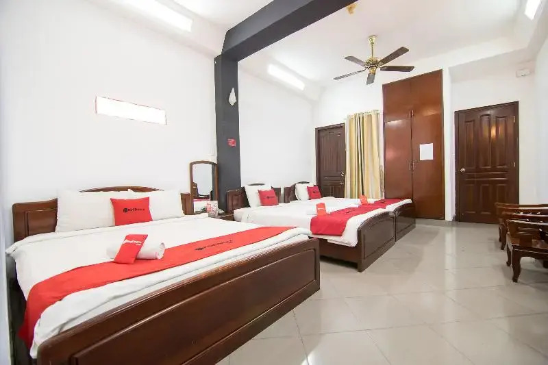 RedDoorz Near Ben Thanh Market 2