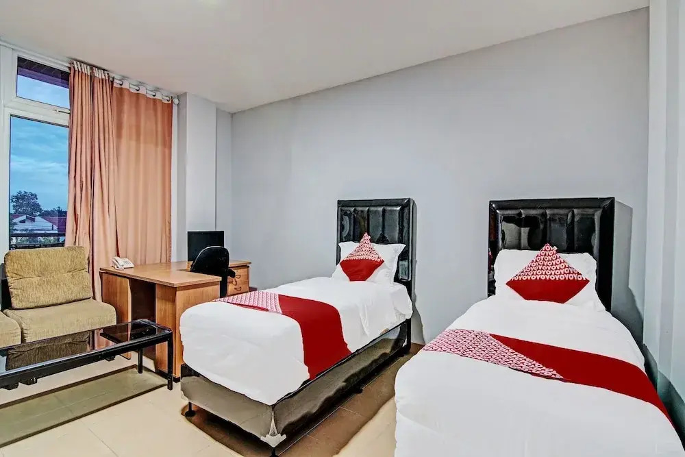 OYO 91951 Almira Homestay Syariah