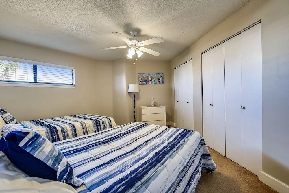AquaVista Beach Resort by Sand Seeker Vacations