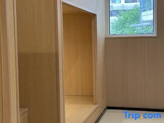 WoPing Youth Hostel（Beijing Road Store, Female Only）