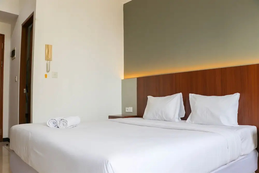 Homey And Comfort Stay Studio Room Maple Park Sunter Apartment