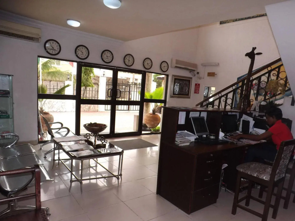La Playa Suites