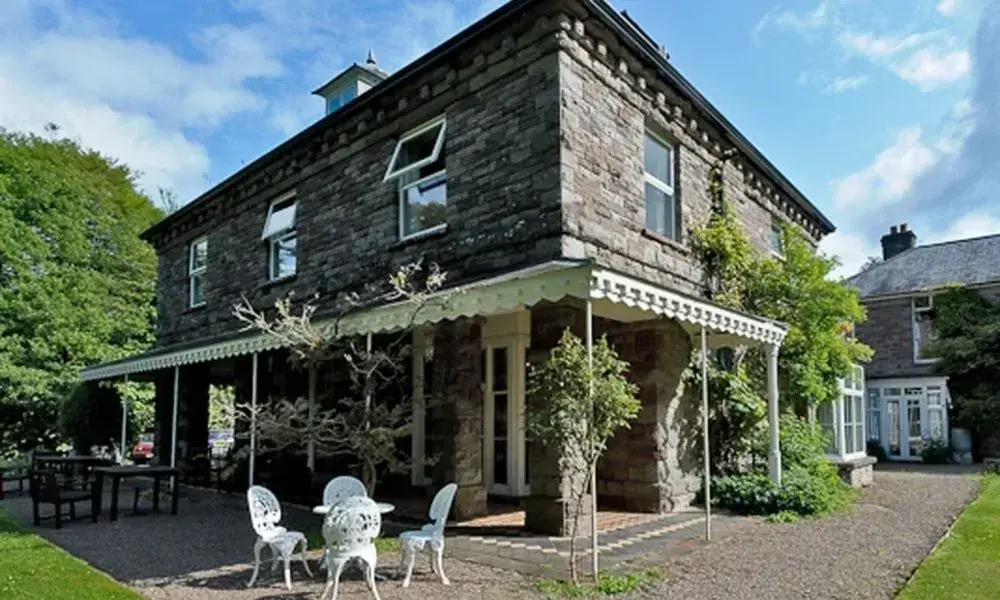Nythfa House