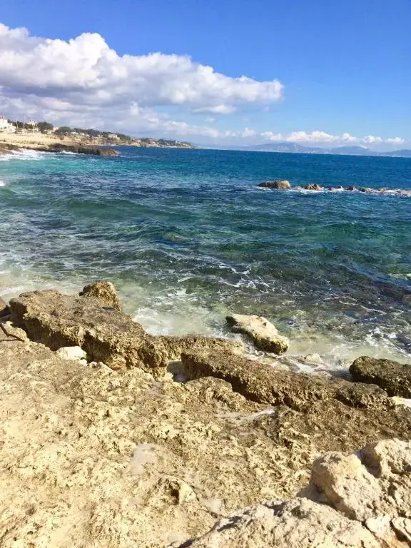 T2 calme au centre de Sausset