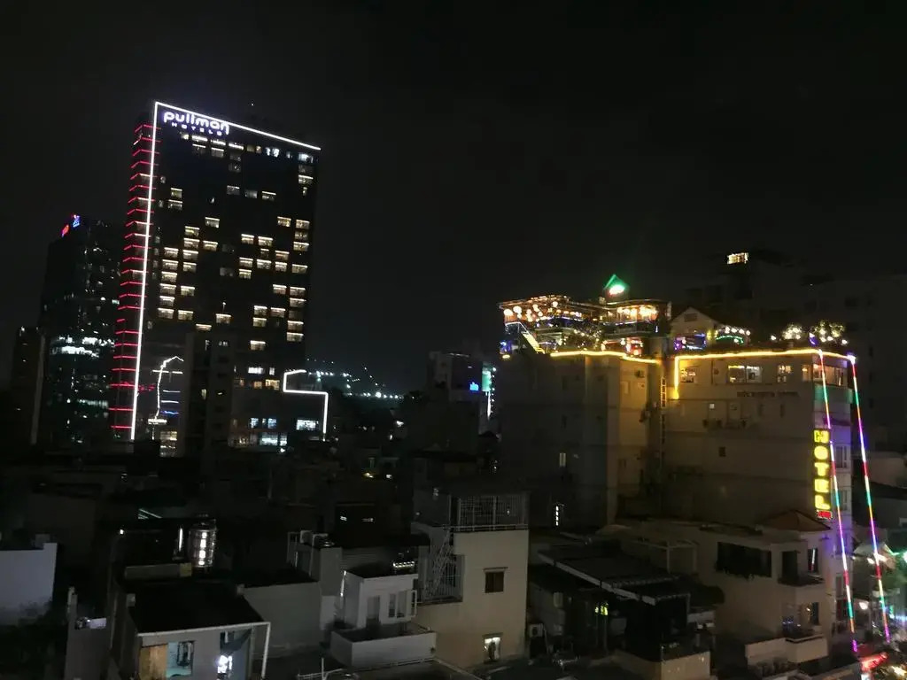 Yumi Hotel