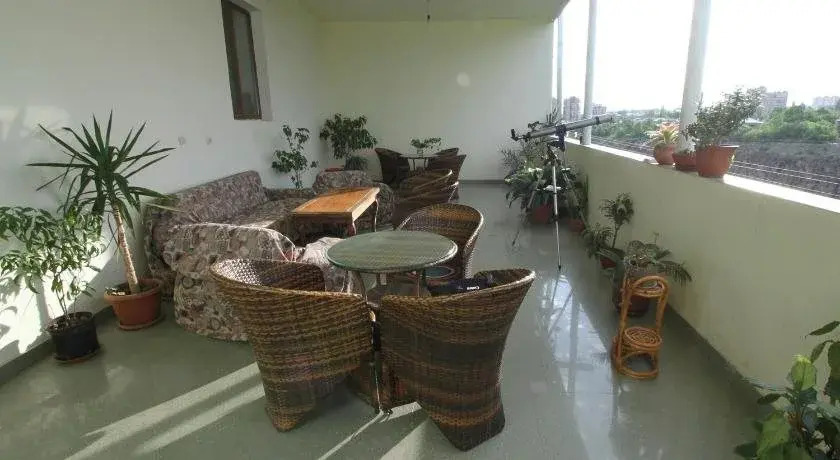 Balcony Villa Hostel