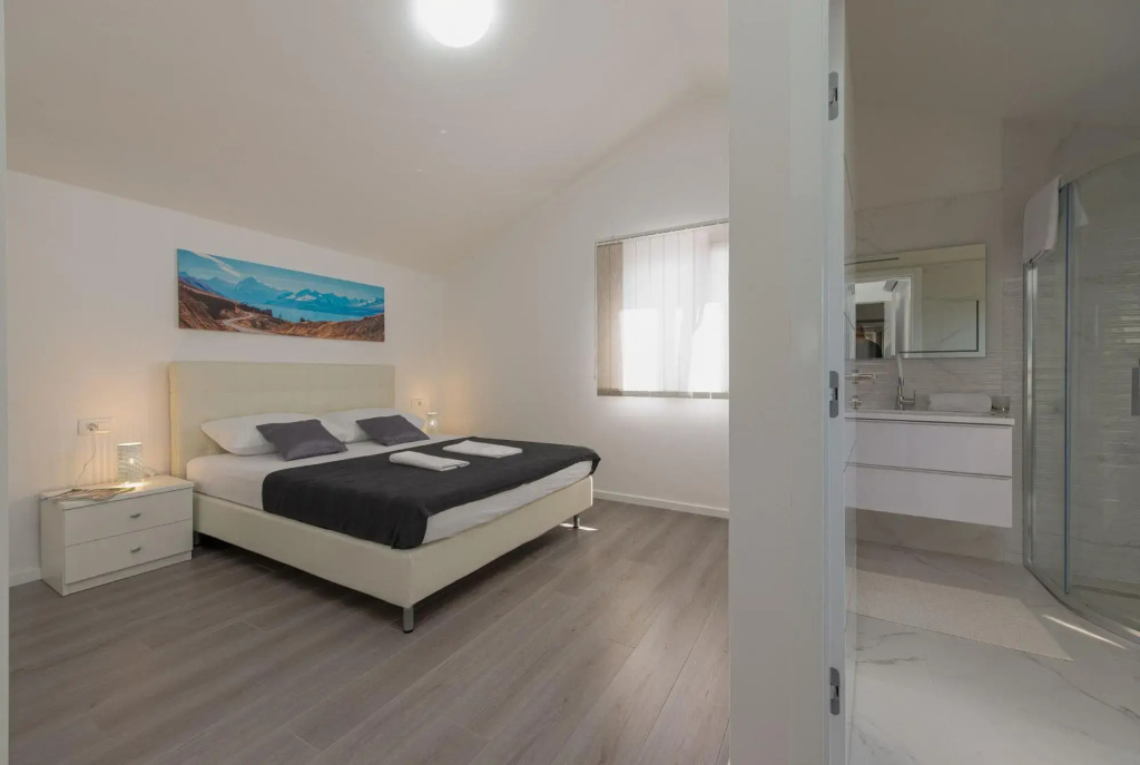 Villa Dina in Zaton with 3 bedrooms and 2 bathrooms