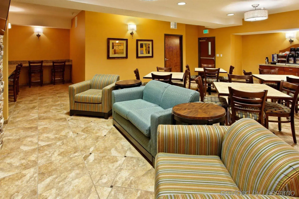 Holiday Inn Express Hotel & Suites Portland - Jantzen Beach by IHG