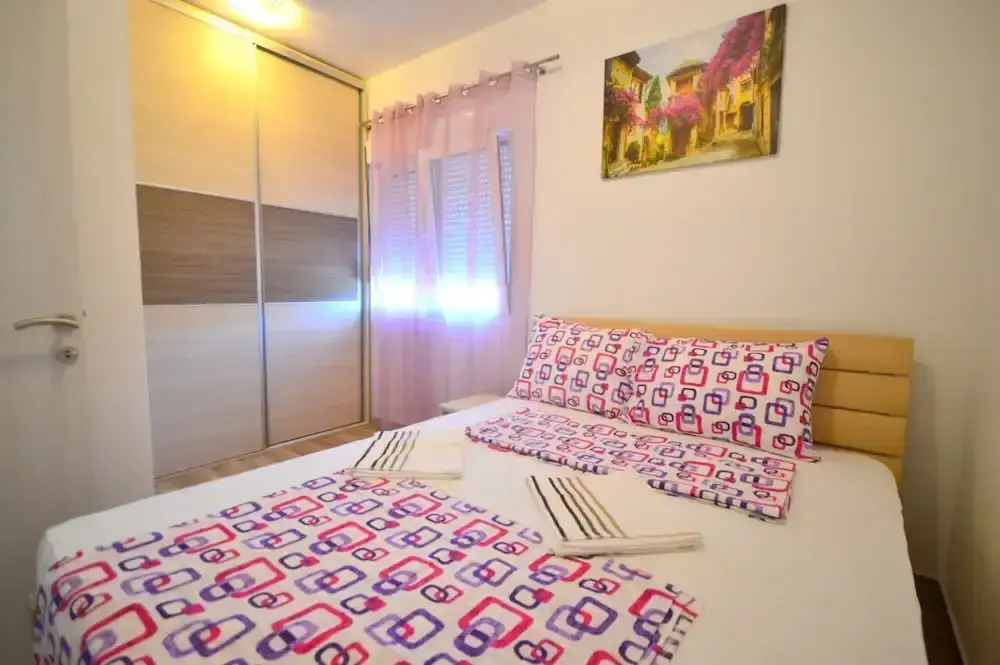 Isidora Apartments
