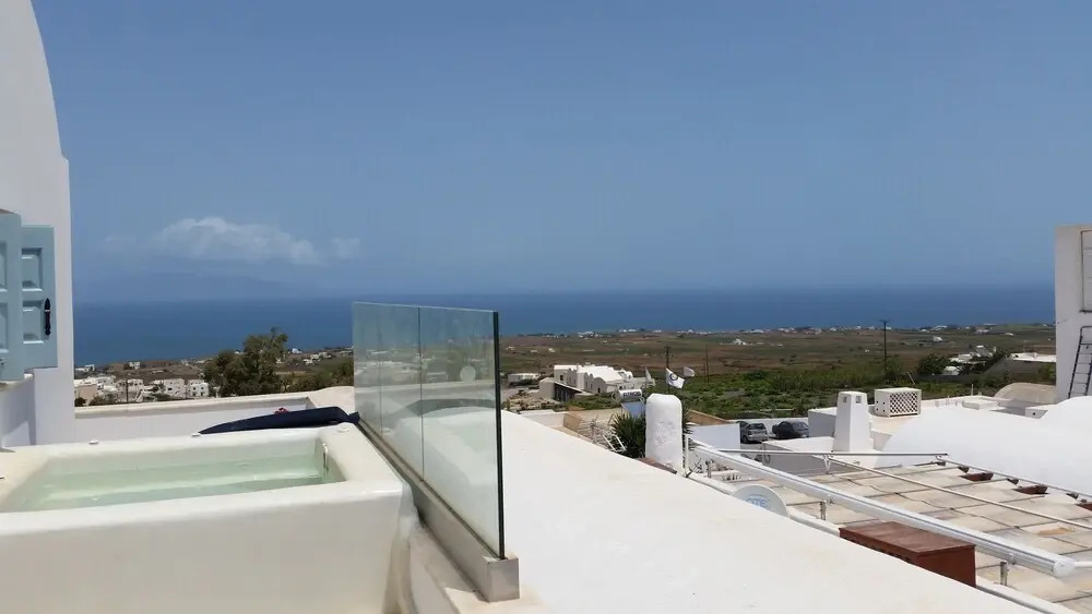 Oia Captain's Villa