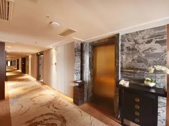 Enjoy Sun Hotel (Hefei Railway Station North Square)