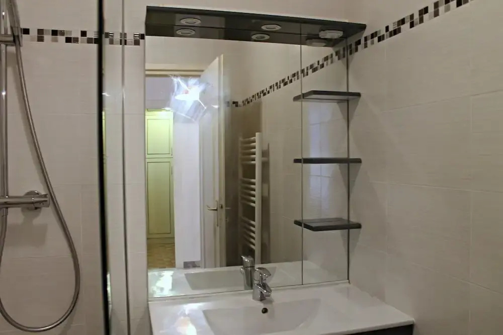 Central 1 Bedroom in Luxurious Residence