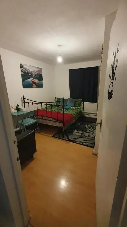 Comfortable Host, in zone 2-3