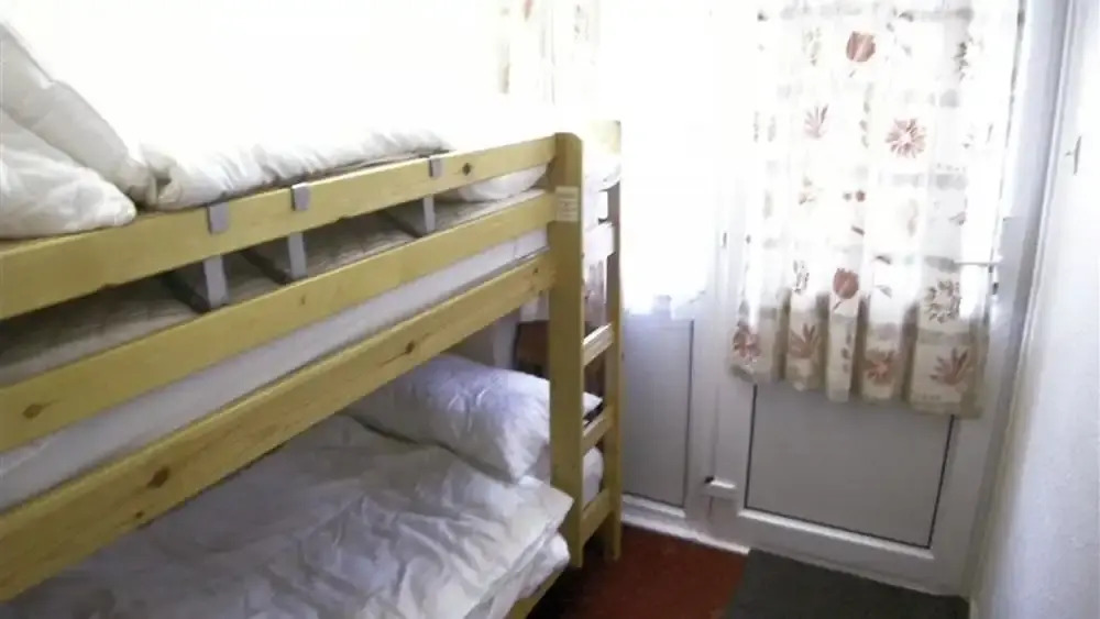Strandways Court 4