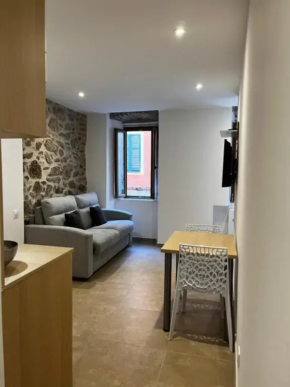 Charmant Studio Au Cœur de la Rue Fesch D'ajaccio