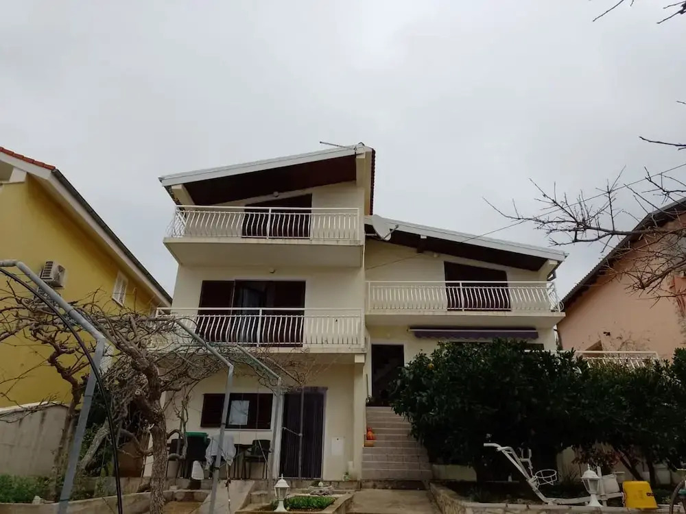Luce - Family Apartment With Terrace - A1