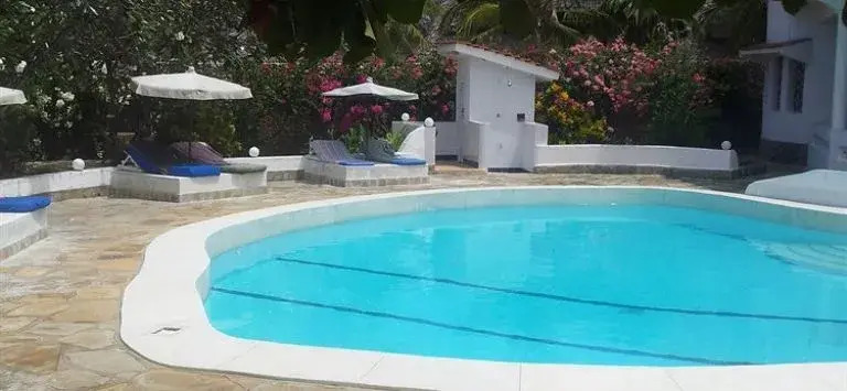 Roundhouse Villa Resort