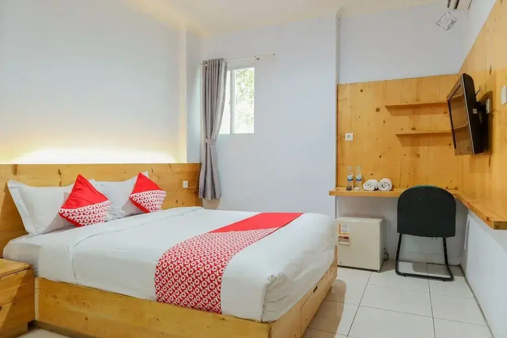 OYO 1317 Pinnus Residence Syariah